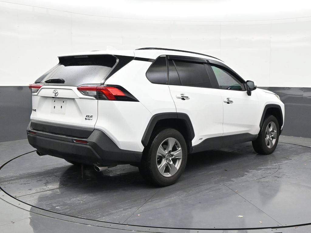 Used 2025 Toyota RAV4 XLE w/ Weather Package AWD/4WD image 5