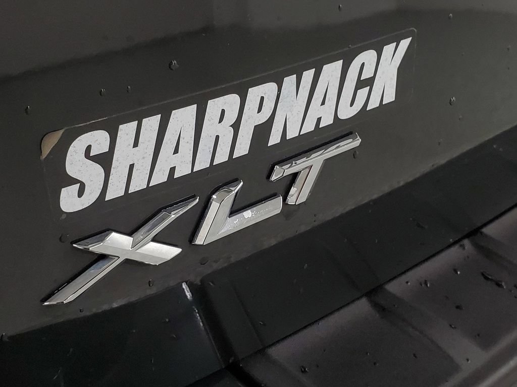 Used 2023 Ford Explorer XLT AWD/4WD image 26