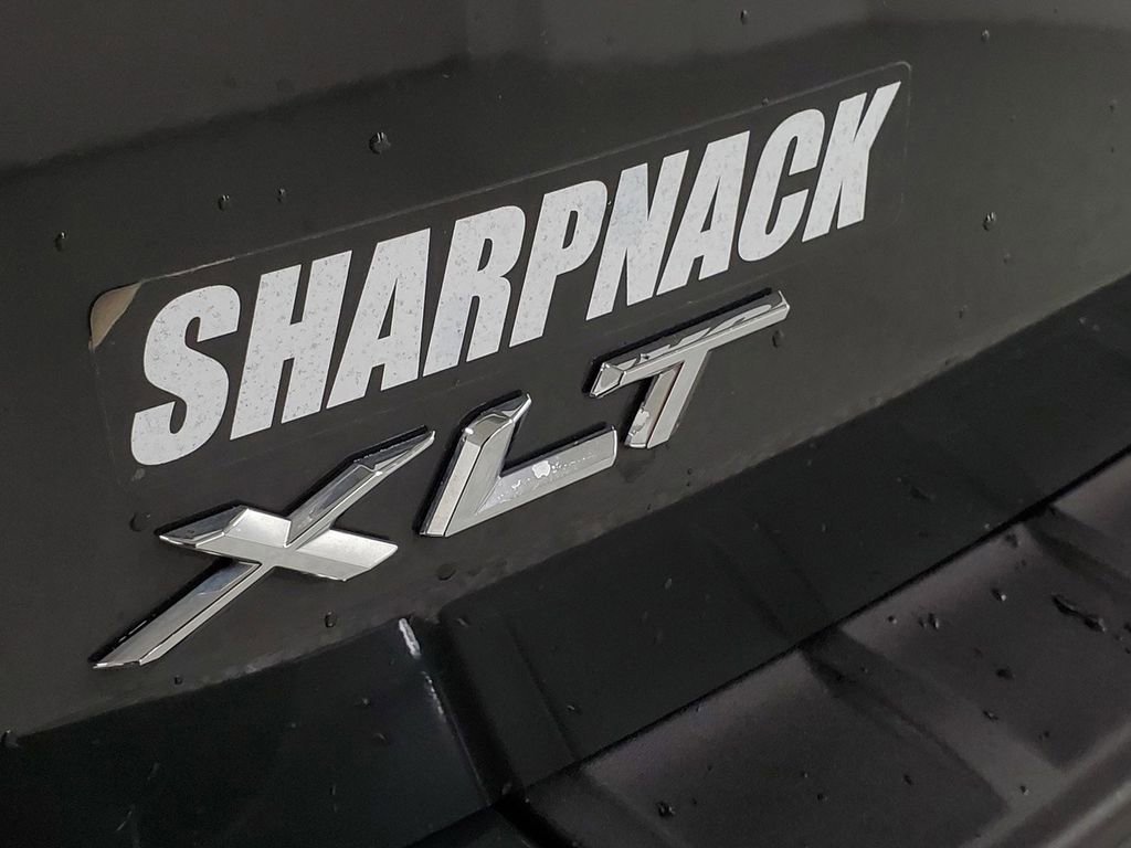 Used 2023 Ford Explorer XLT AWD/4WD image 26
