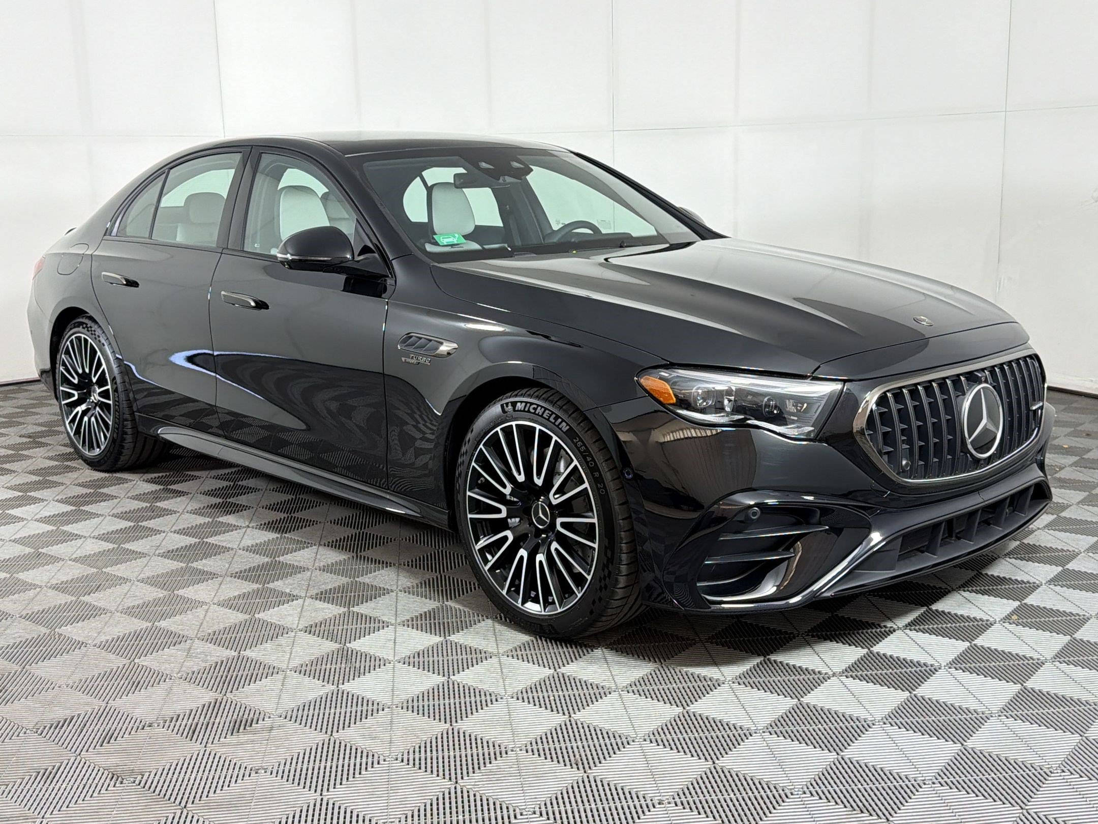 New 2026 Mercedes-Benz E 53 AMG e 4MATIC Sedan image 7