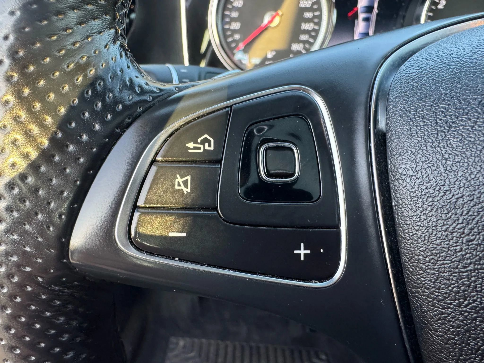 Used 2017 Mercedes-Benz E 300 4MATIC image 16