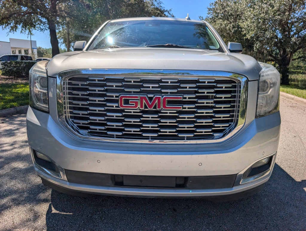 Used 2018 GMC Yukon Denali RWD image 2