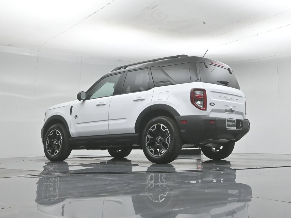 New 2026 Ford Bronco Sport Outer Banks w/ Outer Banks Tech Package+ AWD/4WD image 3
