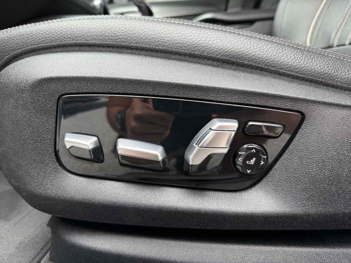 Used 2018 BMW 640i Gran Turismo xDrive AWD/4WD image 29