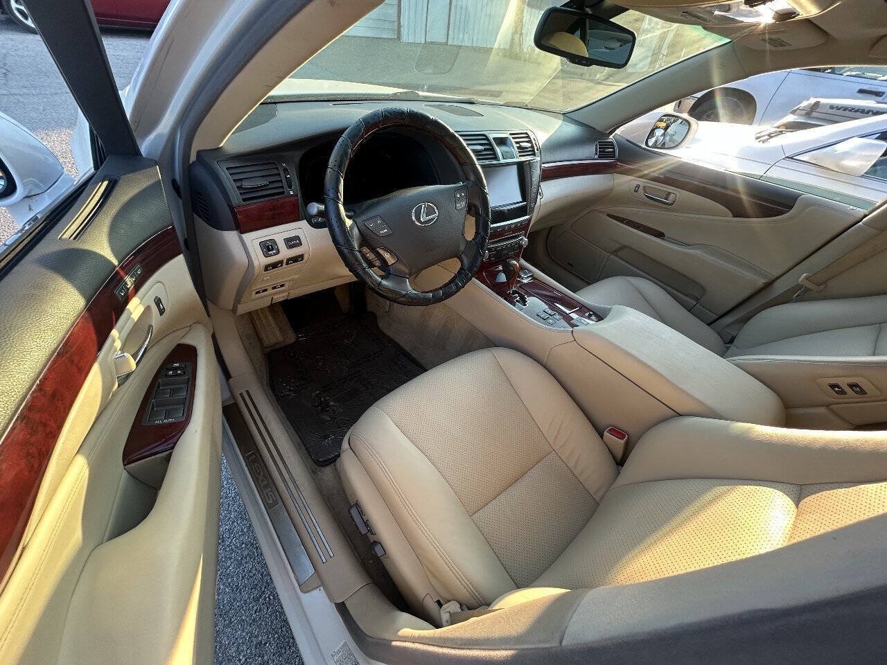 Used 2010 Lexus LS 460 AWD image 15