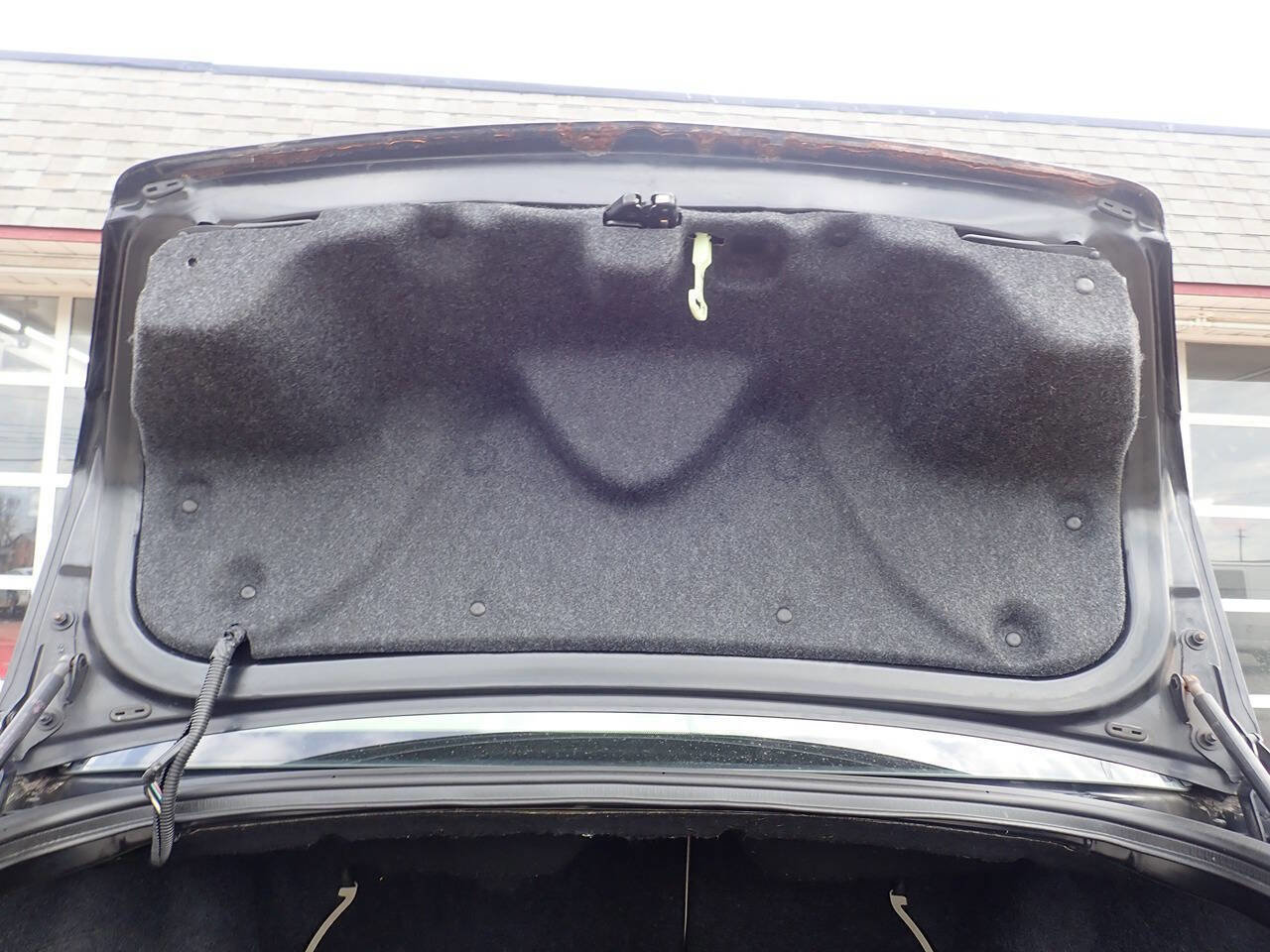 Used 2010 Chrysler Sebring Limited w/ Electronics Convenience Group image 20