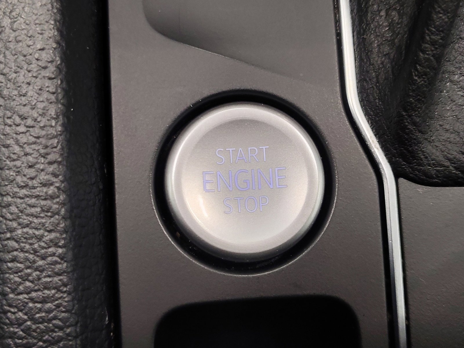 Used 2022 Volkswagen Atlas SEL R-Line AWD/4WD image 35