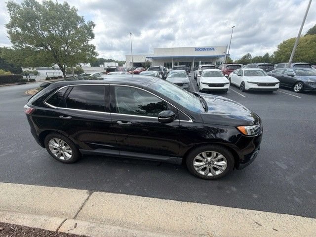 Used 2020 Ford Edge Titanium w/ Equipment Group 301A AWD/4WD image 5