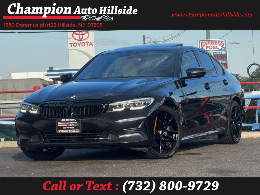 Used 2020 BMW 330i xDrive Sedan w/ Premium Package AWD/4WD image 1