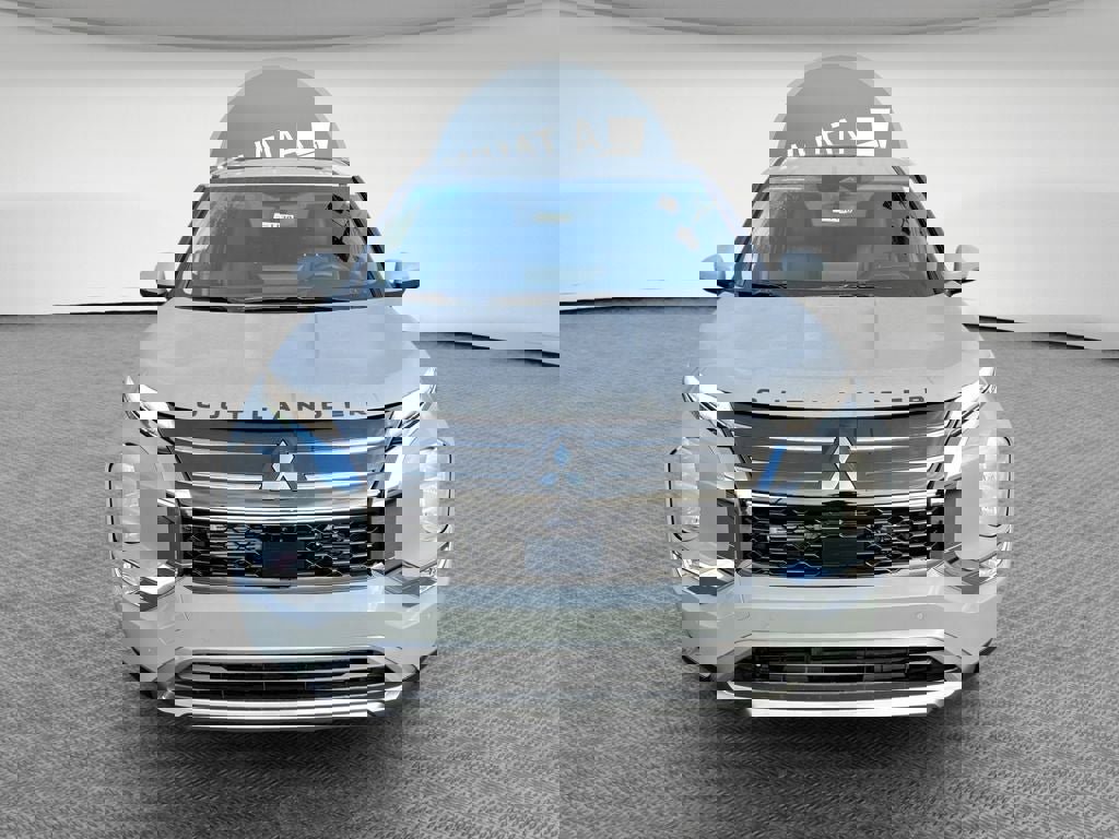 New 2026 Mitsubishi Outlander SE image 2