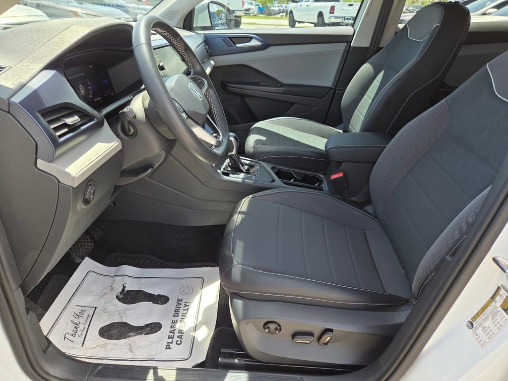 Used 2023 Volkswagen Taos SE image 22