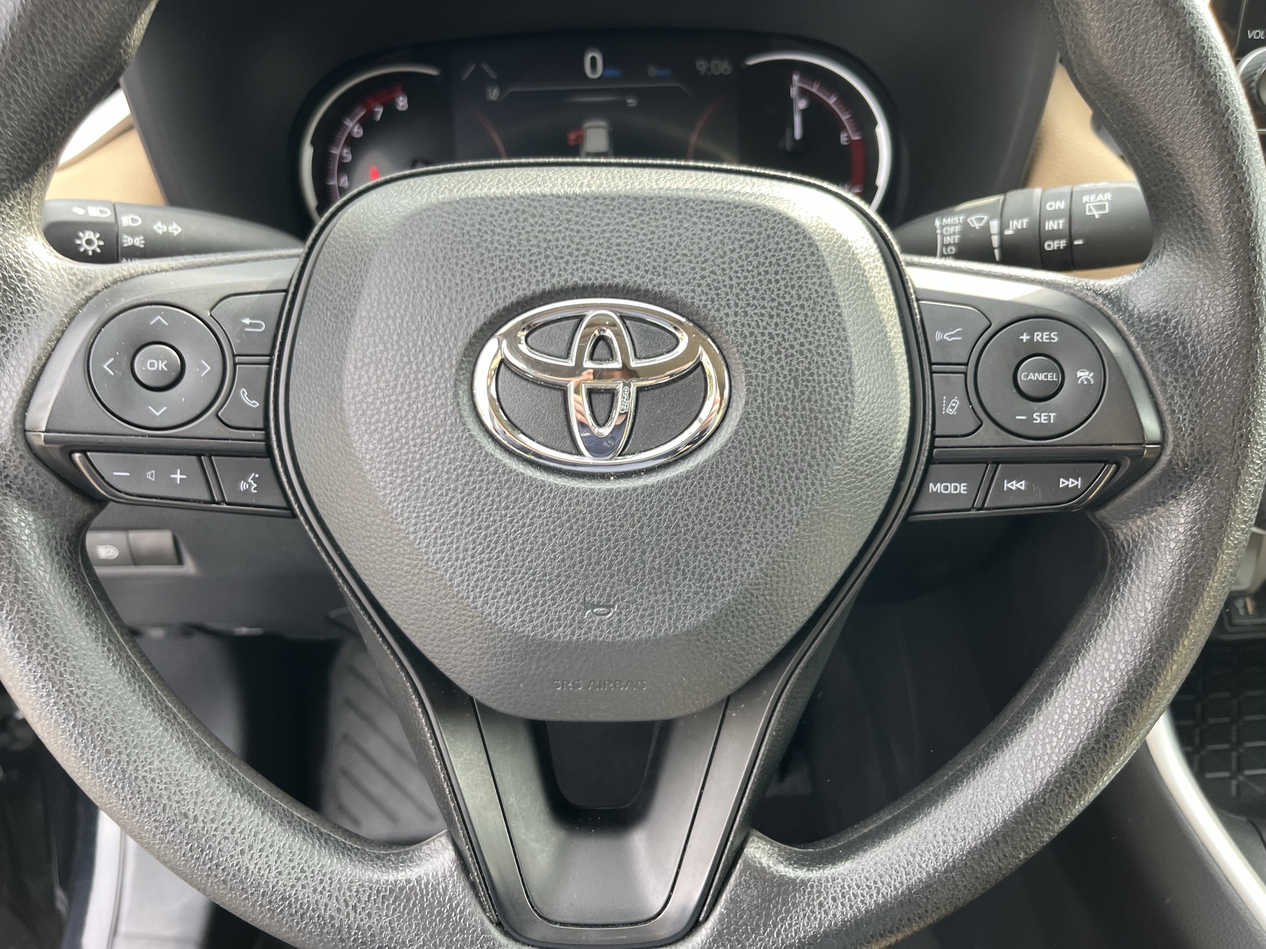 Certified 2024 Toyota RAV4 XLE AWD/4WD image 17