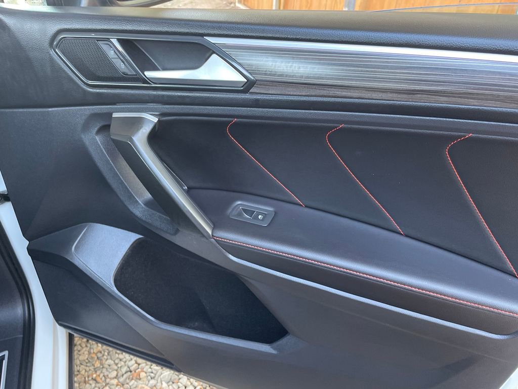 Used 2024 Volkswagen Tiguan Wolfsburg Edition image 34