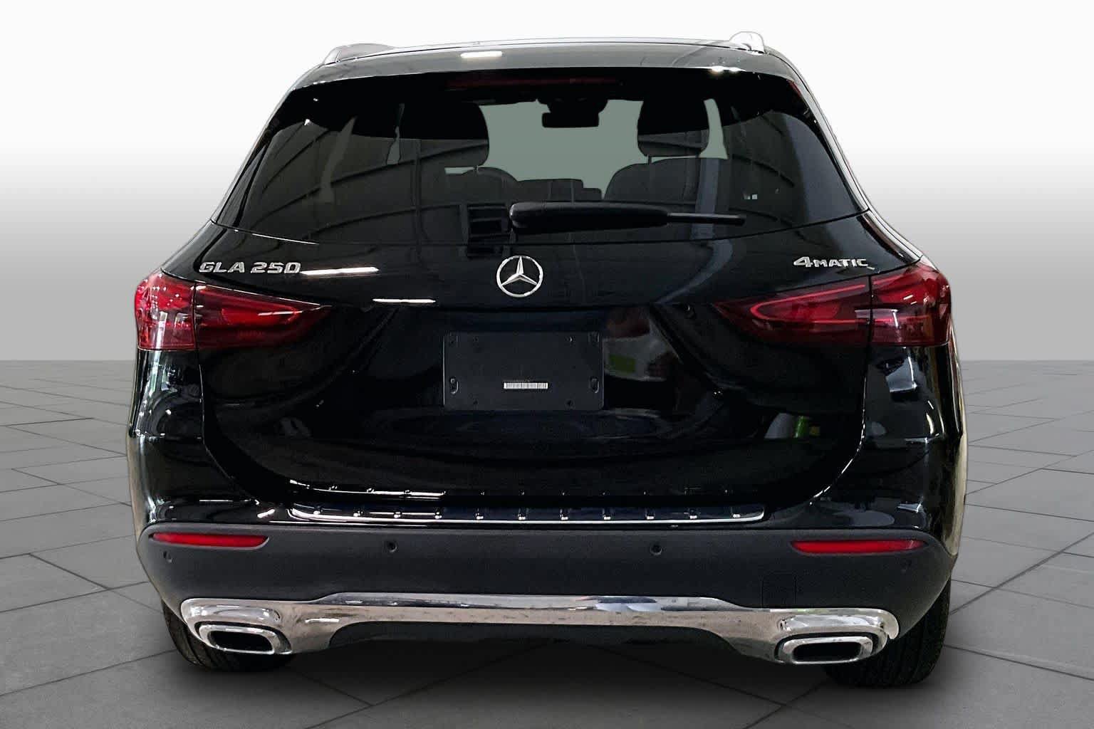 Used 2024 Mercedes-Benz GLA 250 4MATIC image 5