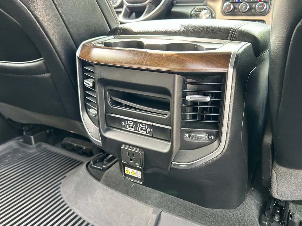 Used 2022 RAM 1500 Laramie AWD/4WD image 40