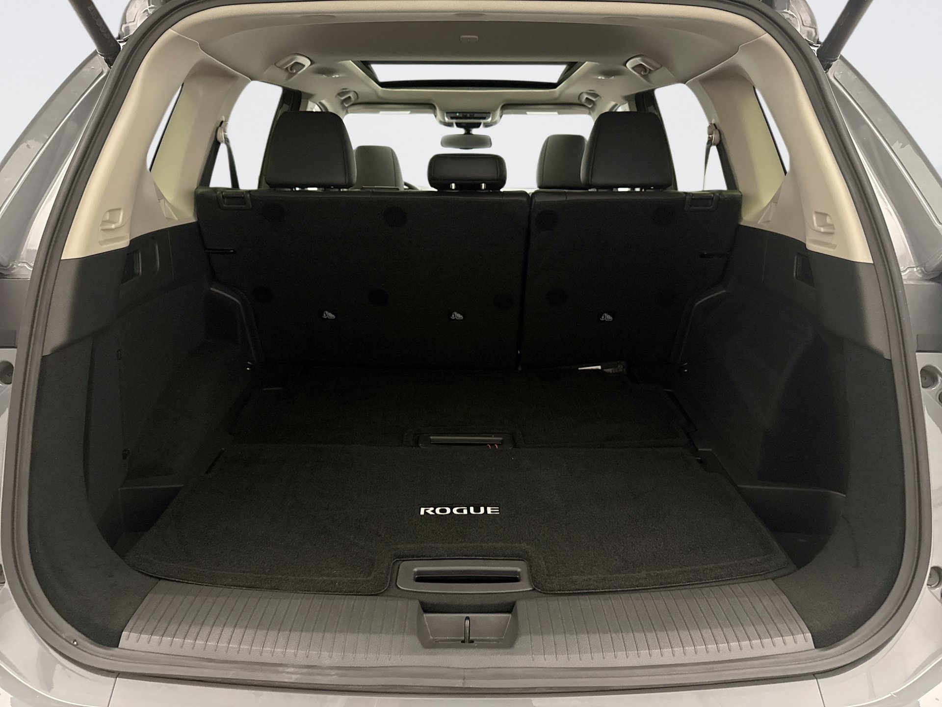 Used 2025 Nissan Rogue Platinum w/ Platinum Premium Package FWD image 23