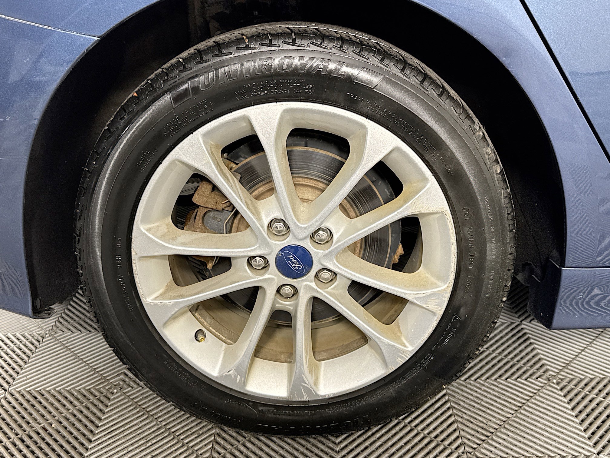 Used 2019 Ford Fusion SE FWD image 32