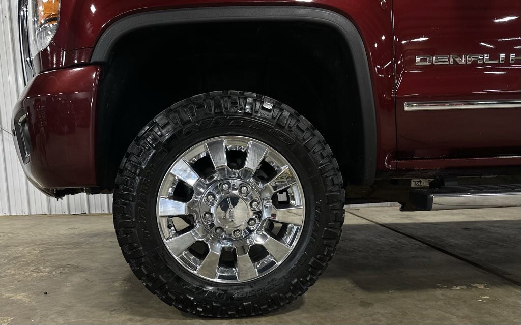 Used 2017 GMC Sierra 2500 Denali w/ Duramax Plus Package image 4
