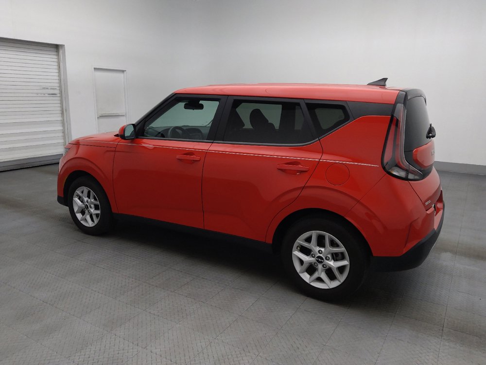 Used 2024 Kia Soul LX w/ Option Group 015 FWD image 3