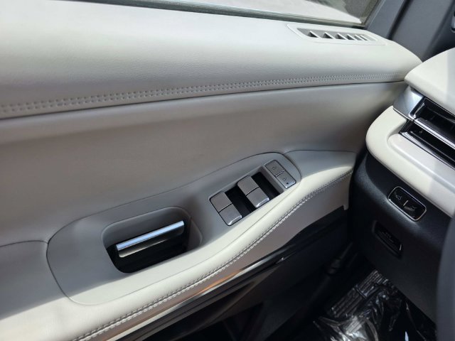 New 2026 Lincoln Navigator L Premier AWD/4WD image 12