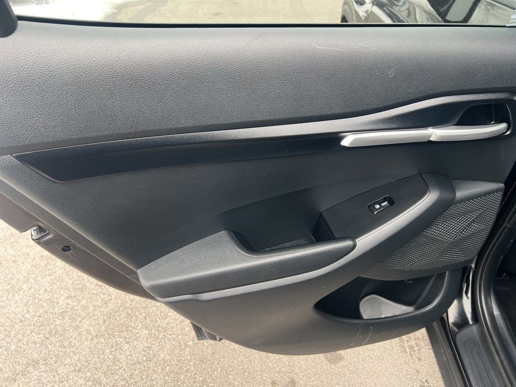 Certified 2022 Kia Seltos LX image 10