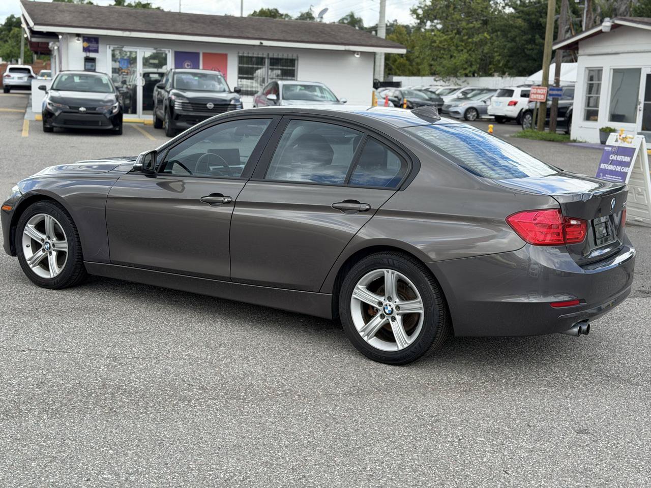 Used 2013 BMW 328i Sedan RWD image 6