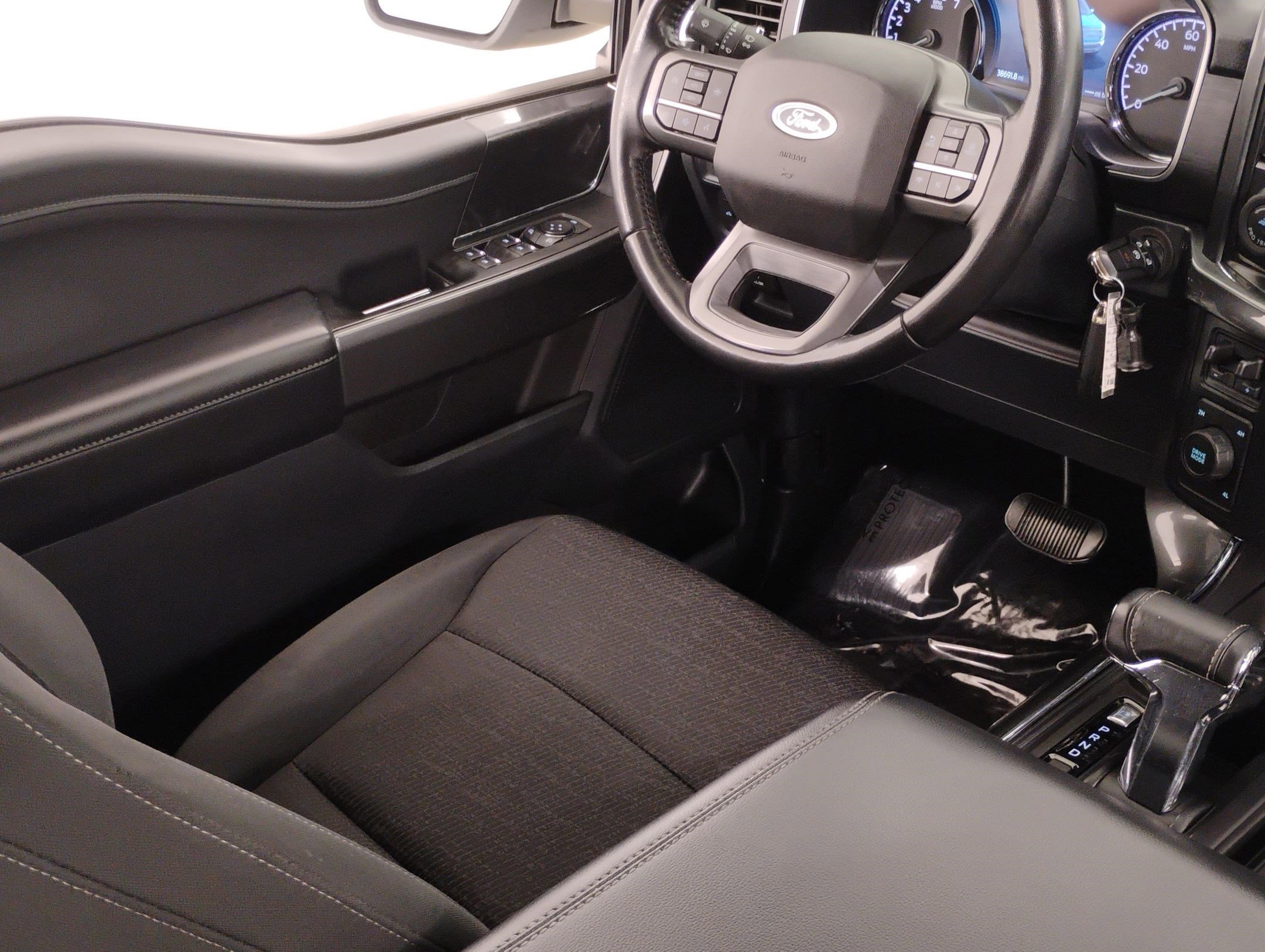 Certified 2022 Ford F150 XLT w/ Equipment Group 301A Mid image 4