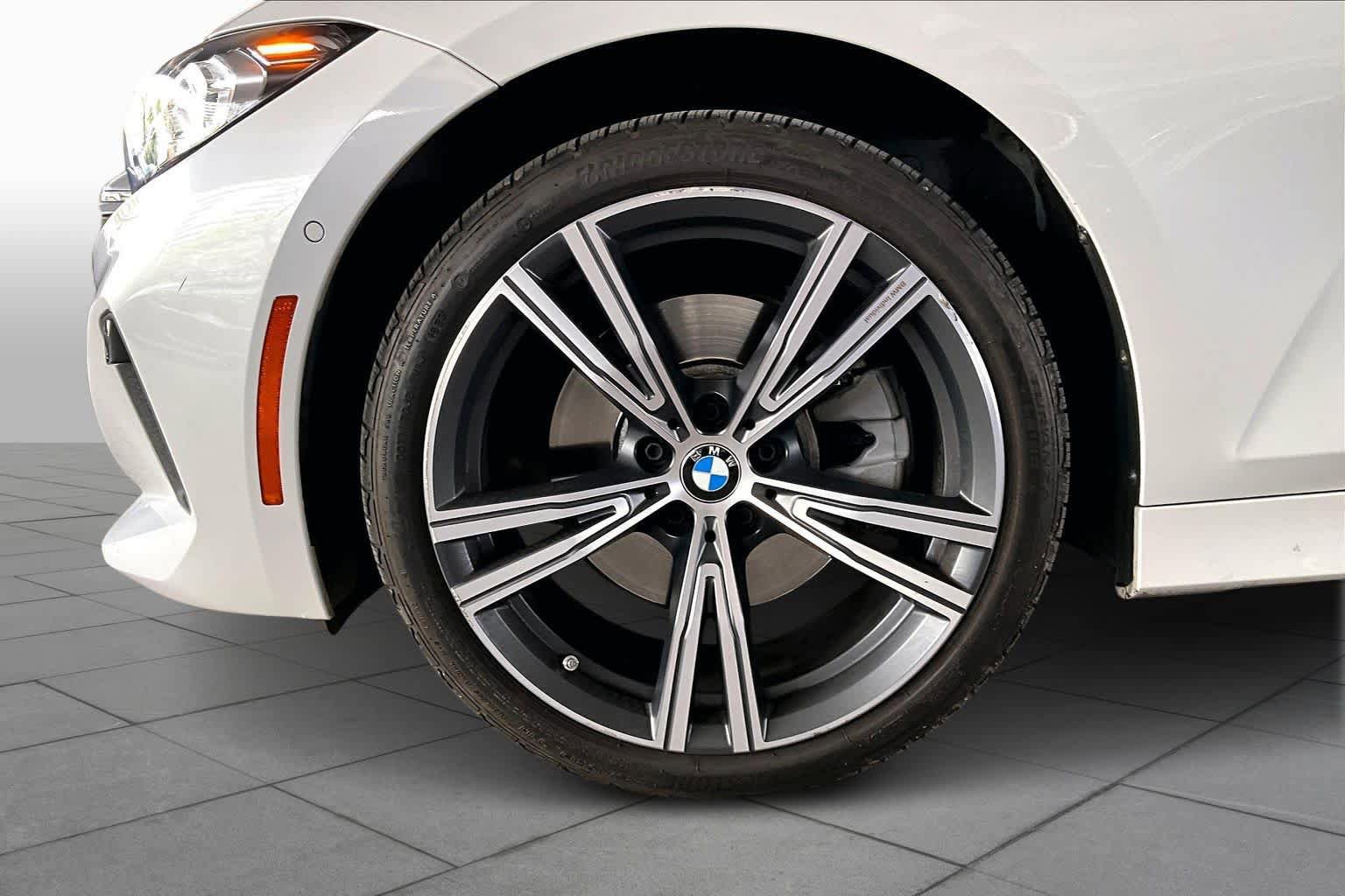 Used 2023 BMW 330i Sedan w/ Parking Assistance Package image 10