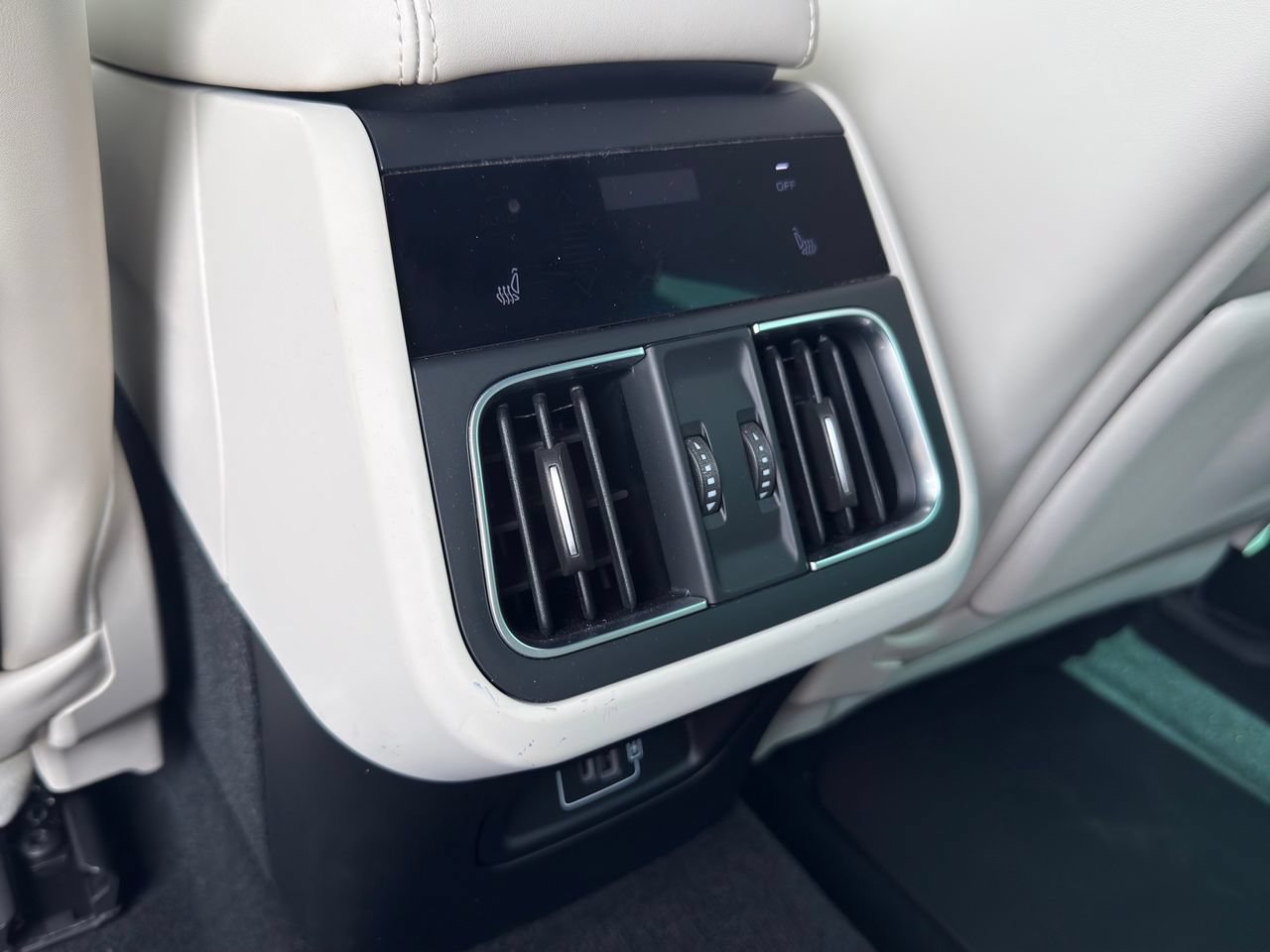 Certified 2023 Maserati Grecale Modena AWD/4WD image 31
