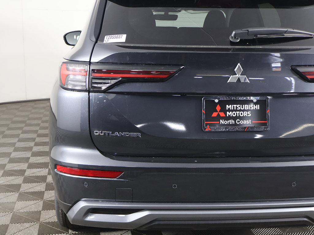 New 2026 Mitsubishi Outlander SE FWD image 17
