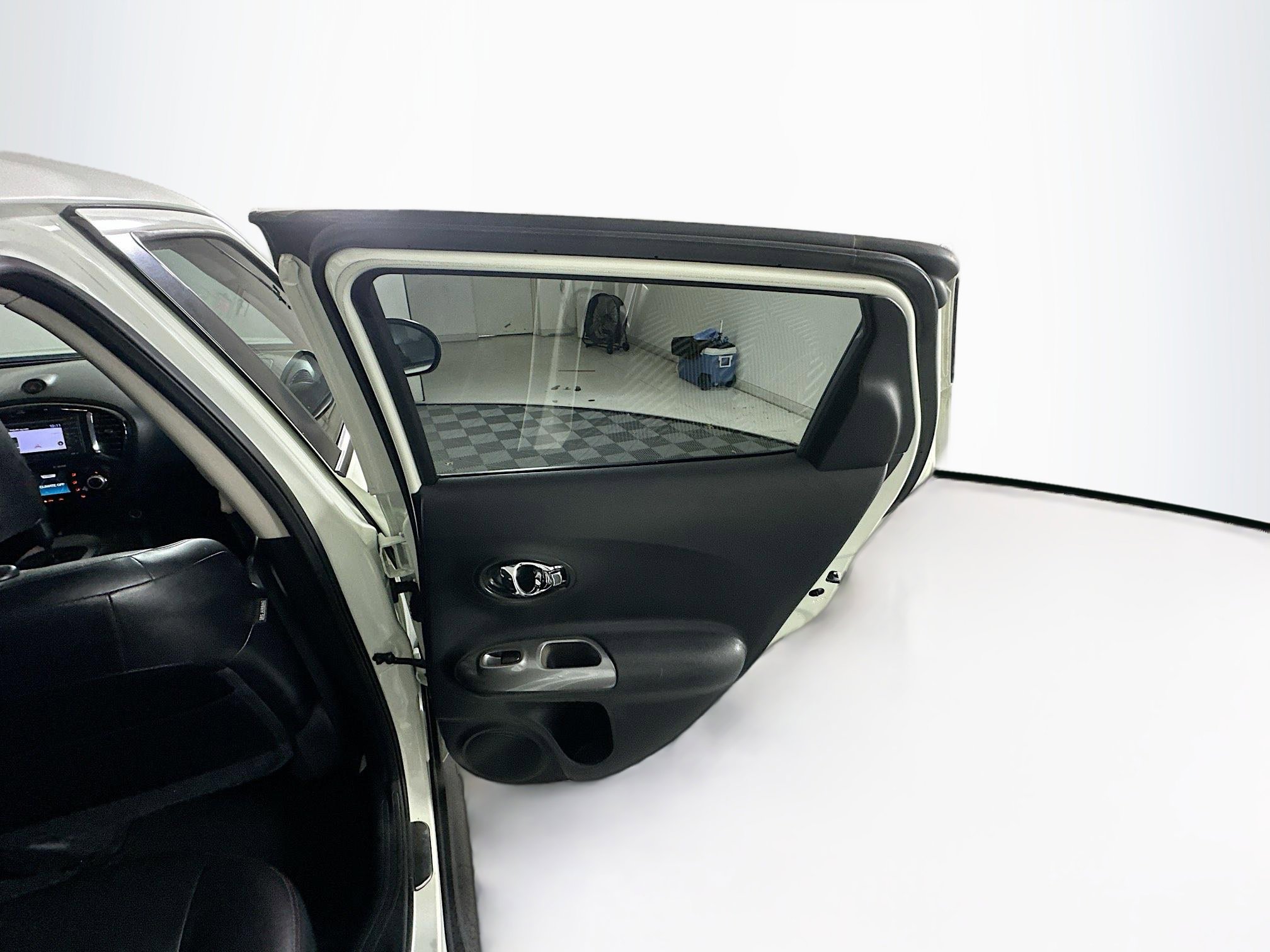 Used 2012 Nissan Juke SL image 30