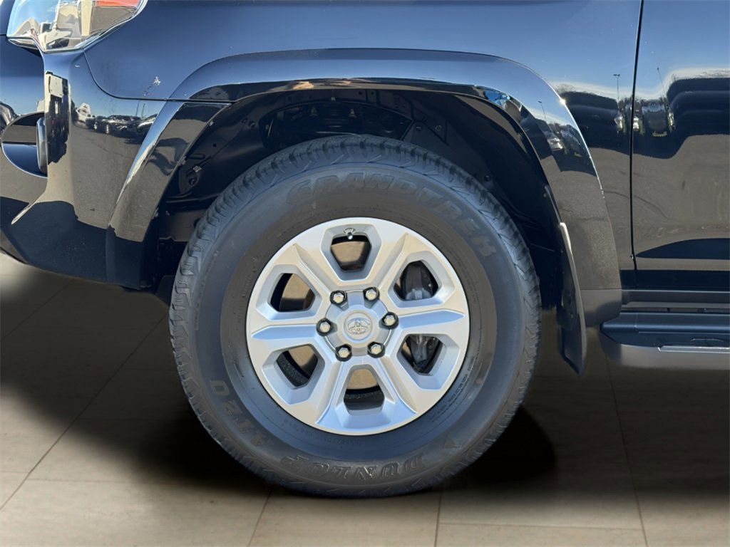 Used 2020 Toyota 4Runner SR5 image 35