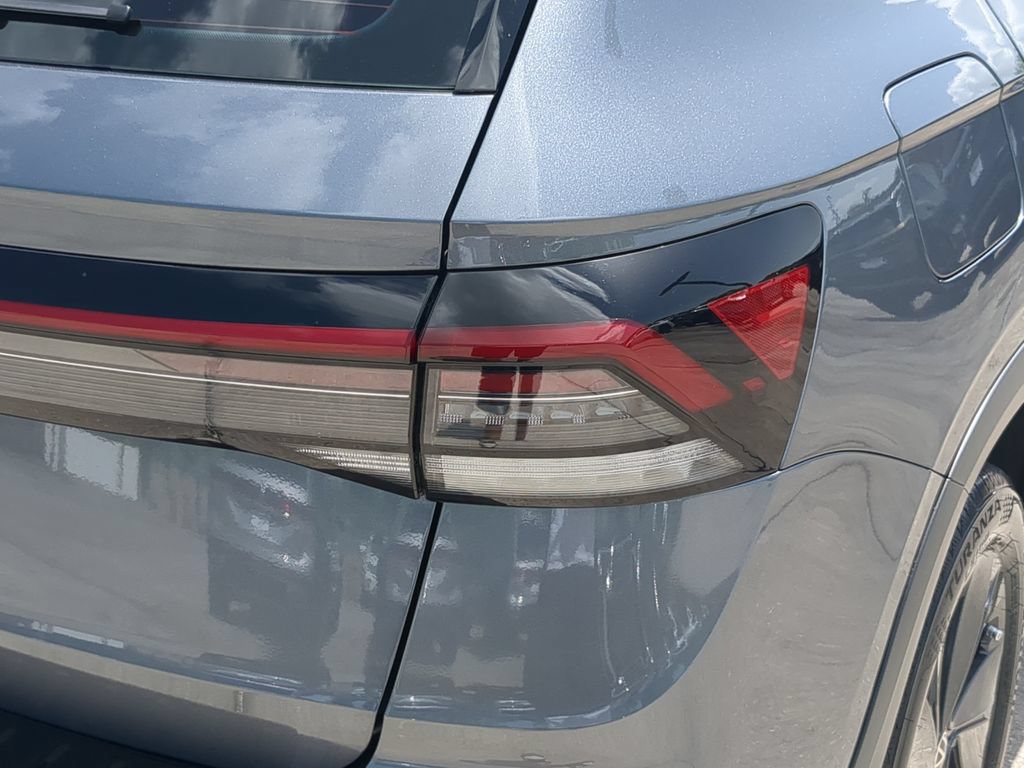 Certified 2025 Volkswagen Taos S FWD image 8