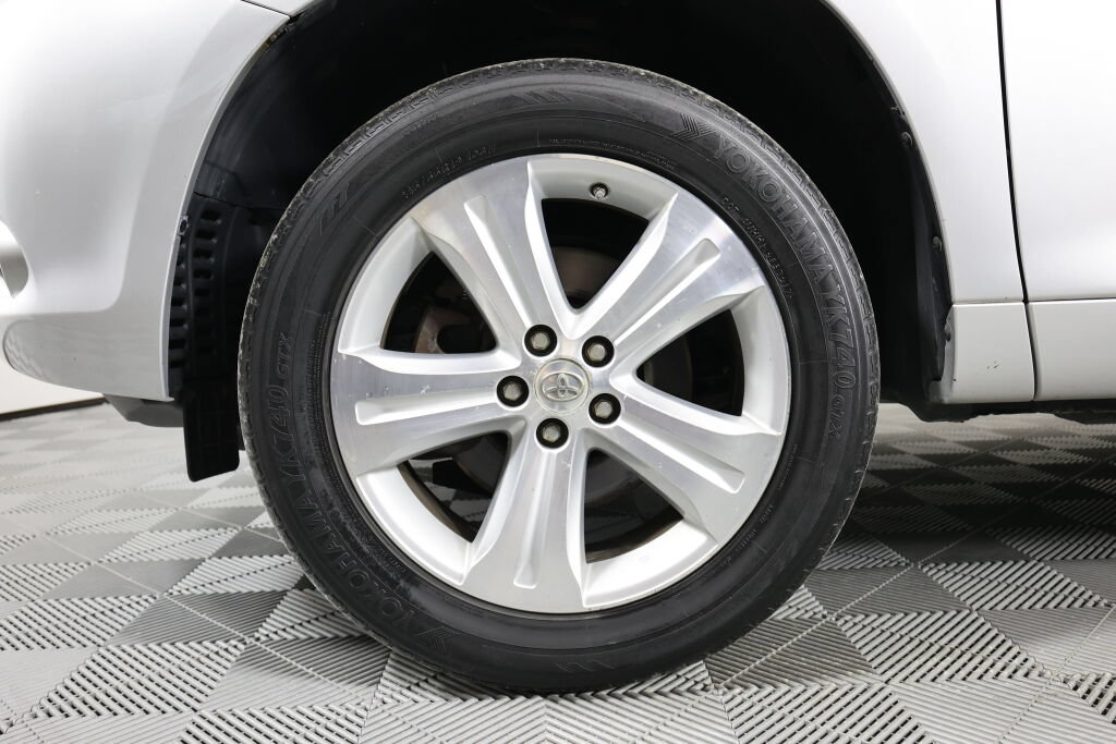 Used 2009 Toyota Highlander Limited AWD/4WD image 9
