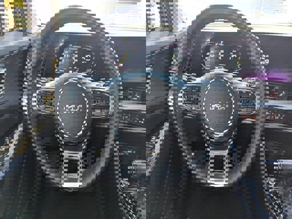 Certified 2023 Kia Sportage EX image 11