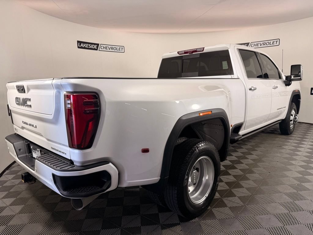 Used 2024 GMC Sierra 3500 Denali Ultimate AWD/4WD image 6