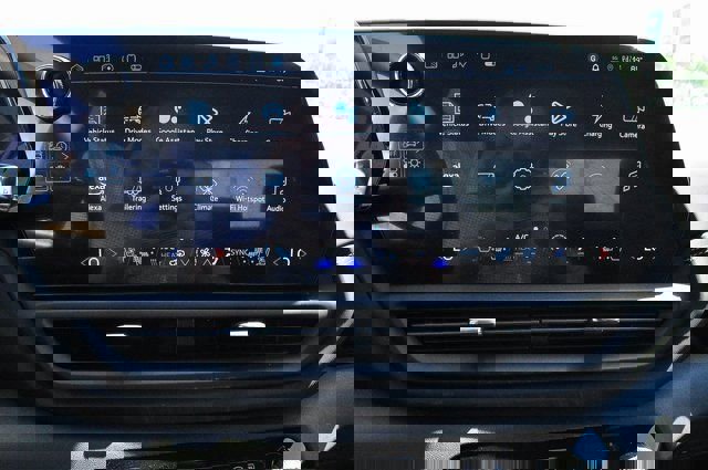 New 2025 Chevrolet Silverado EV LT image 21