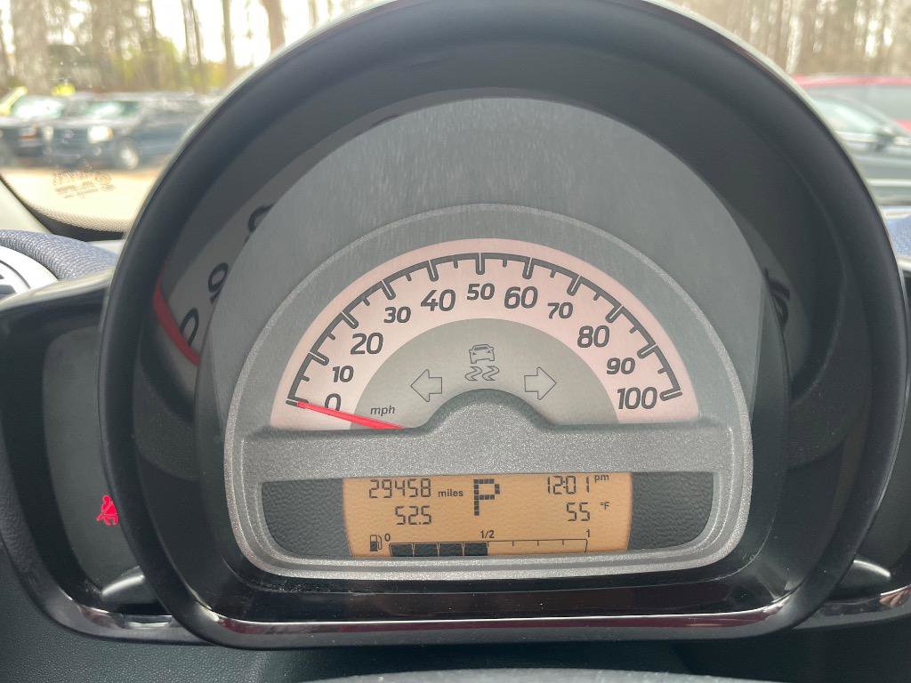 Used 2013 smart fortwo passion image 22