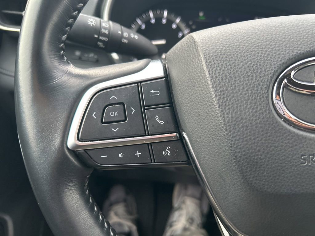 Used 2021 Toyota Highlander XSE image 10