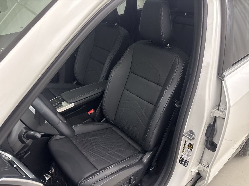 Certified 2025 BMW X1 xDrive28i w/ Convenience Package AWD/4WD image 12