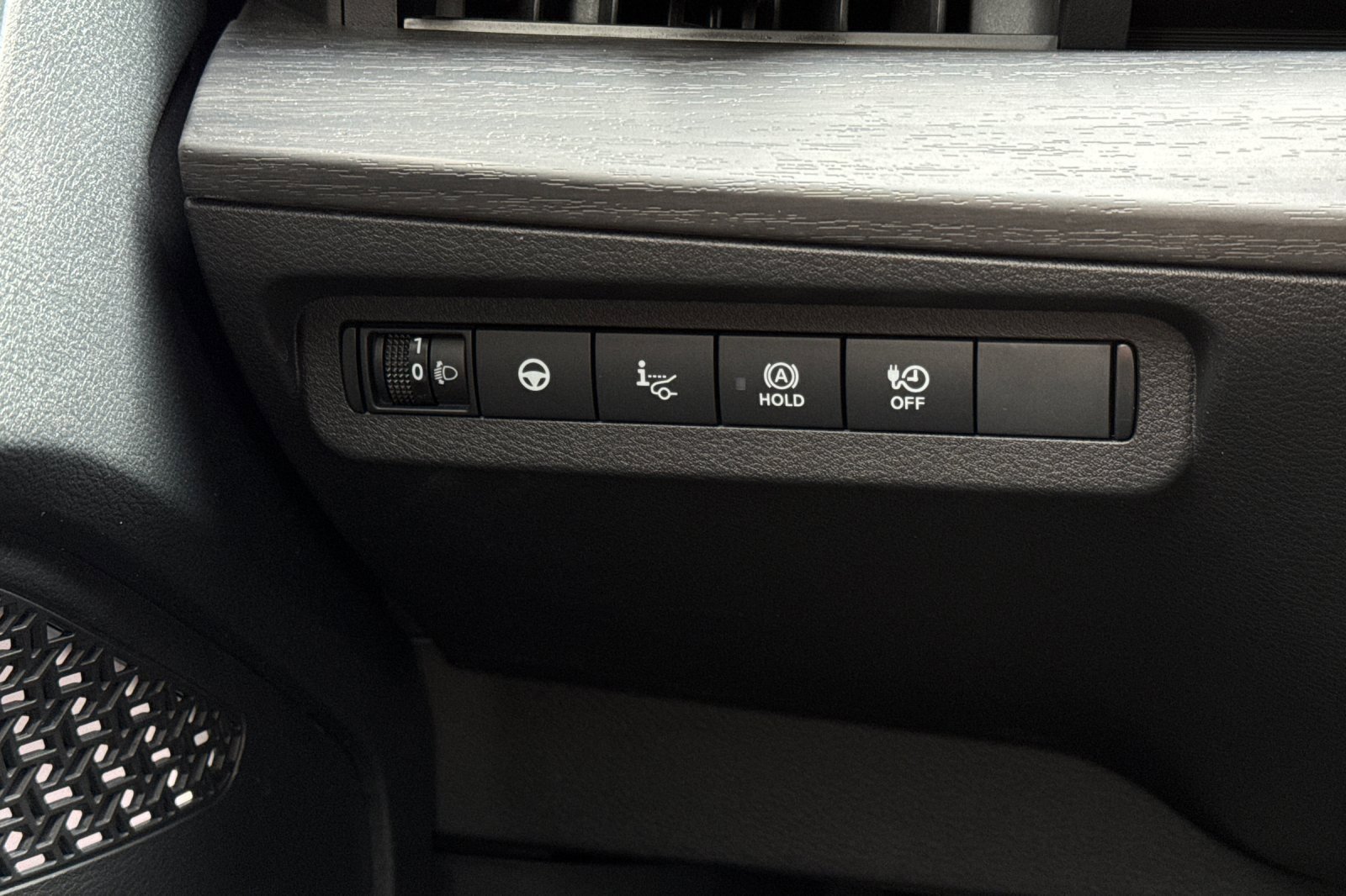 Certified 2024 Nissan Ariya FWD image 32