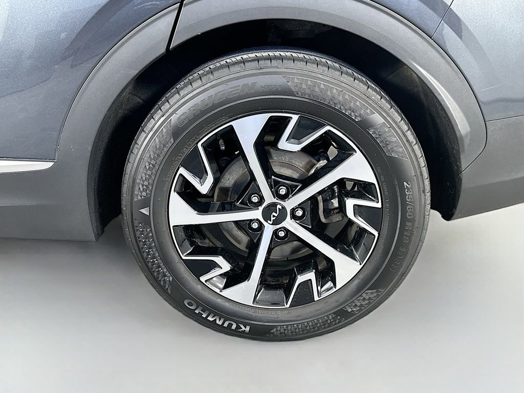 Used 2024 Kia Sportage EX FWD image 33