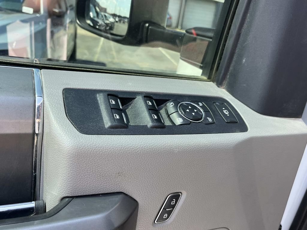 Used 2021 Ford F250 XLT w/ XLT Premium Package AWD/4WD image 23