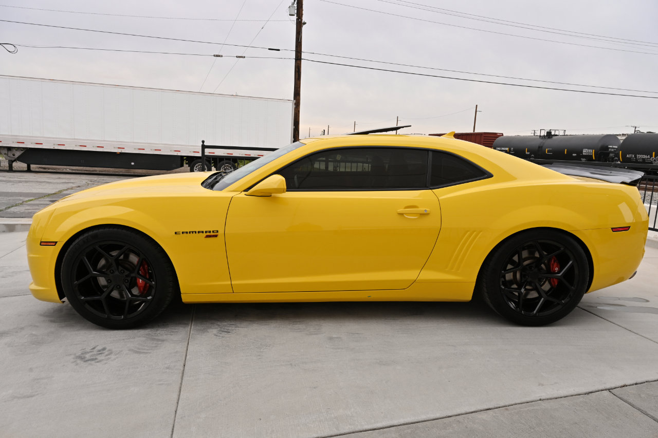 Used 2012 Chevrolet Camaro SS w/ RS Package image 4
