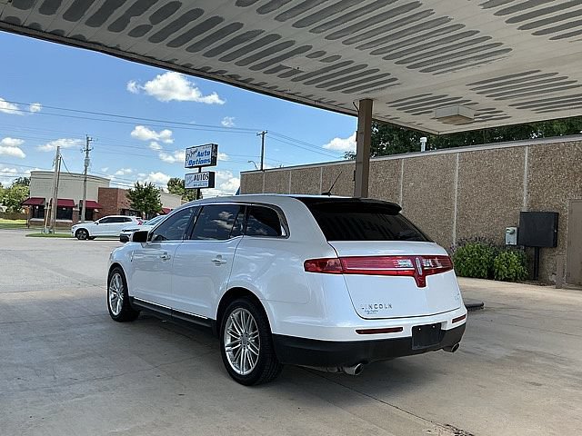 Used 2019 Lincoln MKT AWD image 7