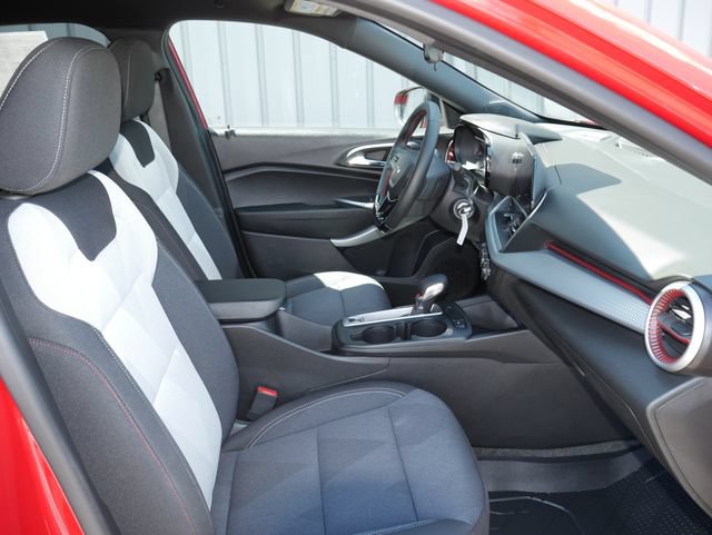 Used 2026 Chevrolet Trax RS FWD image 25
