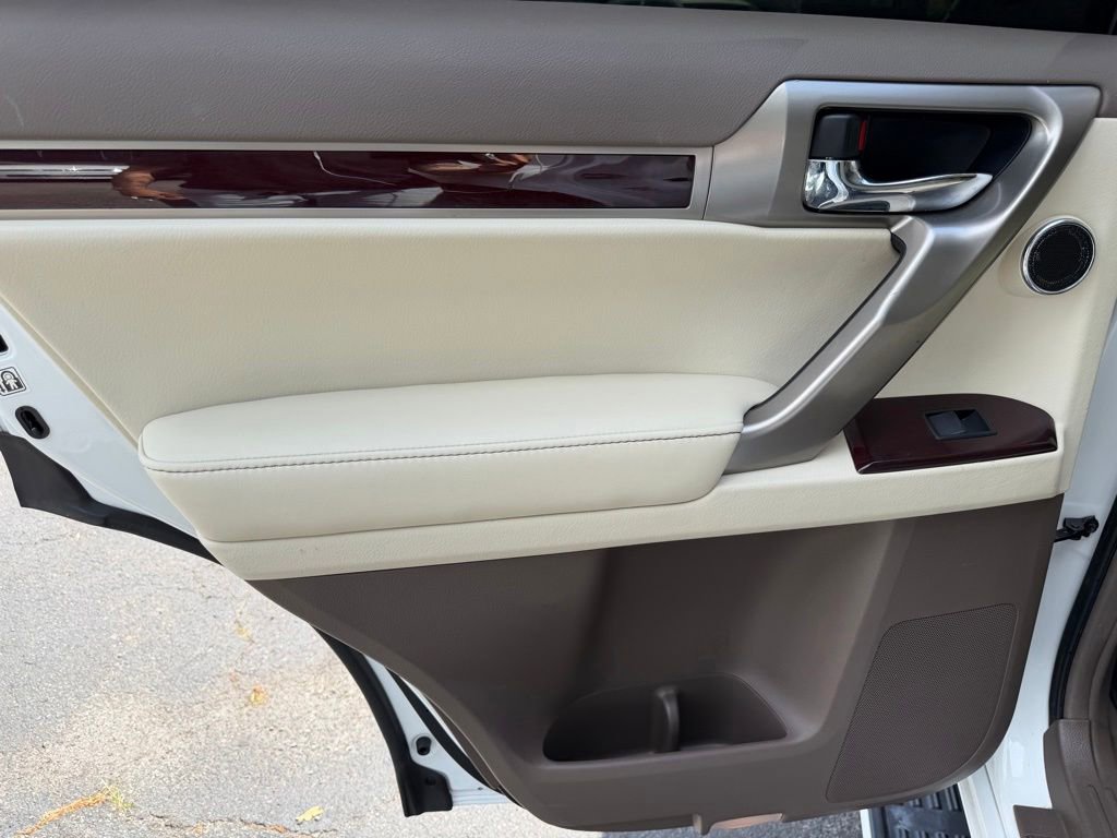 Used 2018 Lexus GX 460 Luxury AWD/4WD image 28