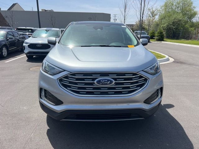 Used 2022 Ford Edge SEL w/ Convenience Package AWD/4WD image 2