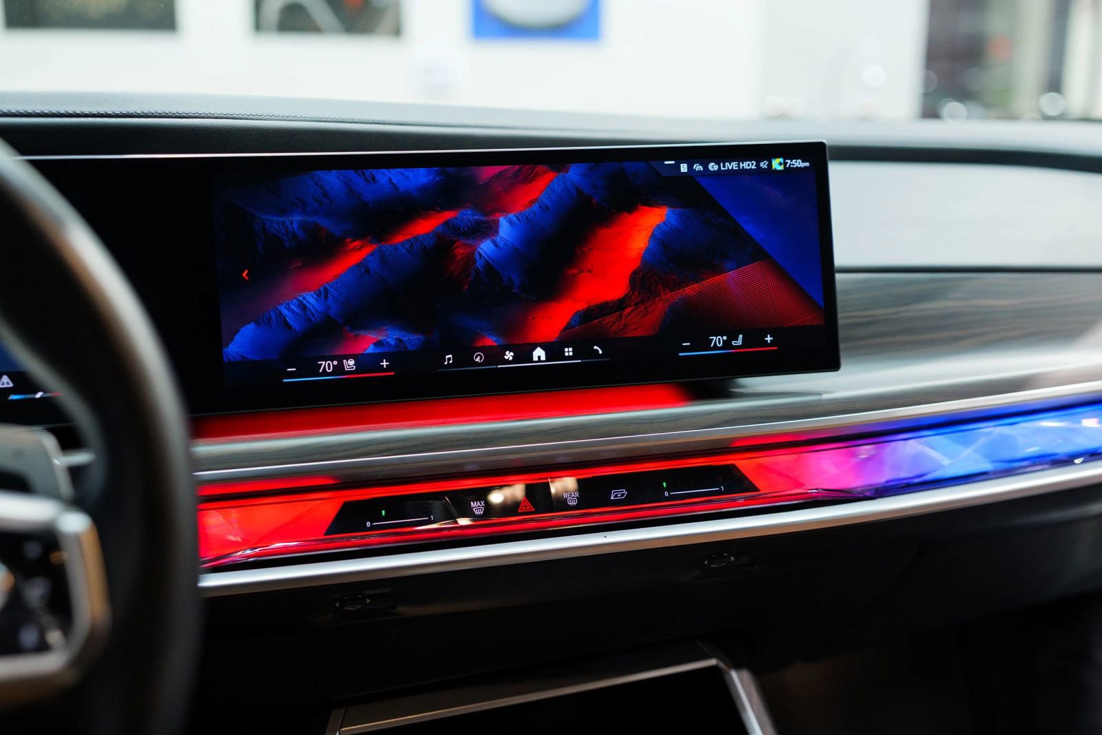 Used 2023 BMW 740i w/ Parking Assistance Package image 34