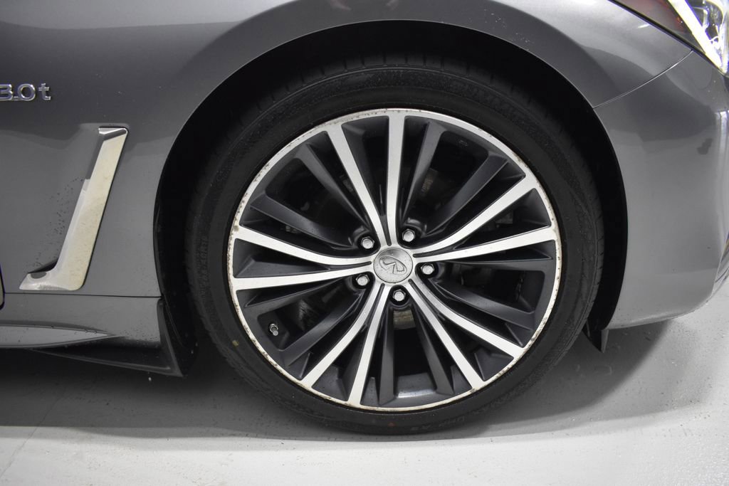 Used 2018 INFINITI Q60 3.0t Luxe w/ Sensory Package 3.0T Luxe image 10